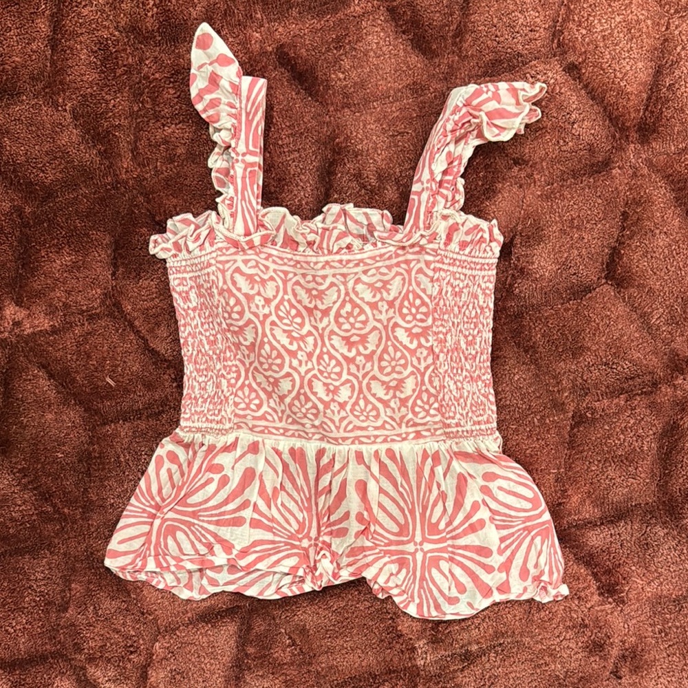 Stylish Pink and White Sleeveless Top. Elastic top with cute fit.